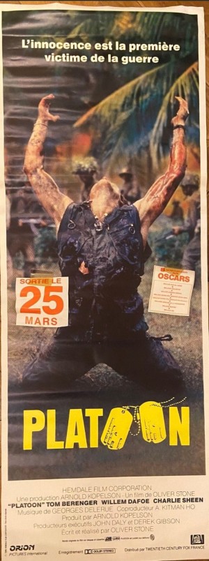 Affiche cinéma originale du film Platoon (1986) réalisé par Oliver Stone, drame de guerre sur le conflit vietnamien.Original movie poster for Platoon (1986), directed by Oliver Stone, iconic Vietnam War drama.