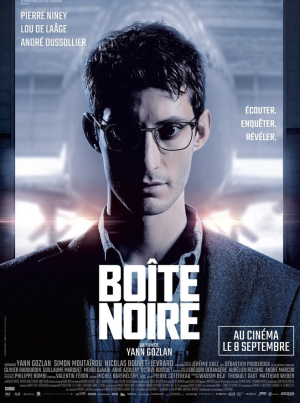 Affiche officielle du film Boîte Noire réalisé par Yann Gozlan avec Pierre Niney
