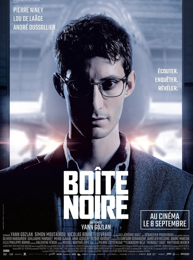 Affiche officielle du film Boîte Noire réalisé par Yann Gozlan avec Pierre Niney